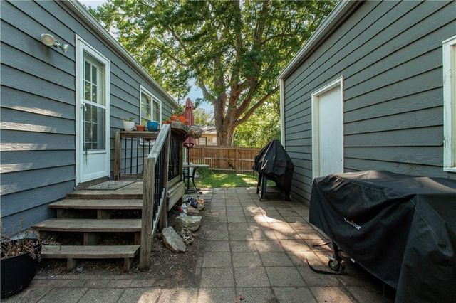 9101 E 65th Street, Raytown, MO 64133