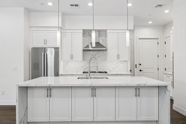 1 Easy Street Unit 19, Carefree, AZ 85377