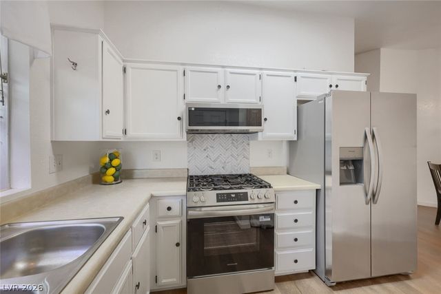 524 Crony Avenue, Henderson, NV 89011