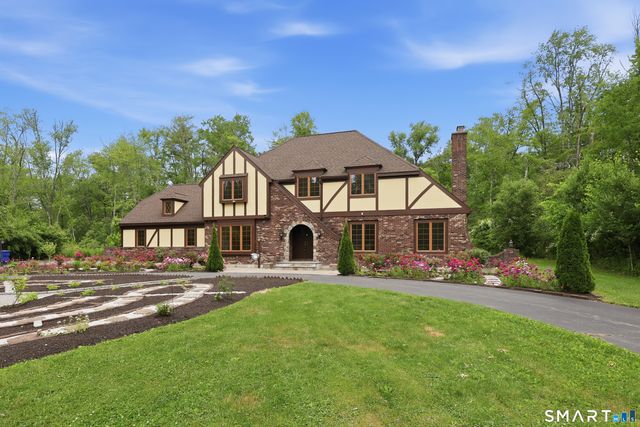 43 Windtree East, Torrington, CT 06790