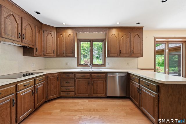 43 Windtree East, Torrington, CT 06790
