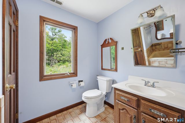 43 Windtree East, Torrington, CT 06790