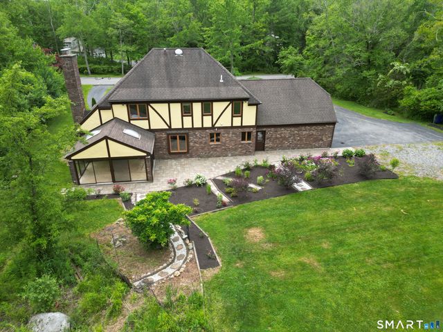 43 Windtree East, Torrington, CT 06790