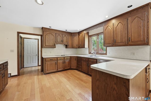 43 Windtree East, Torrington, CT 06790