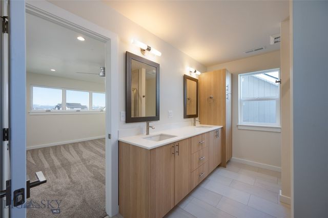 811 Spaniel Lane, Belgrade, MT 59714