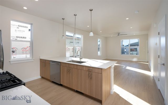 811 Spaniel Lane, Belgrade, MT 59714