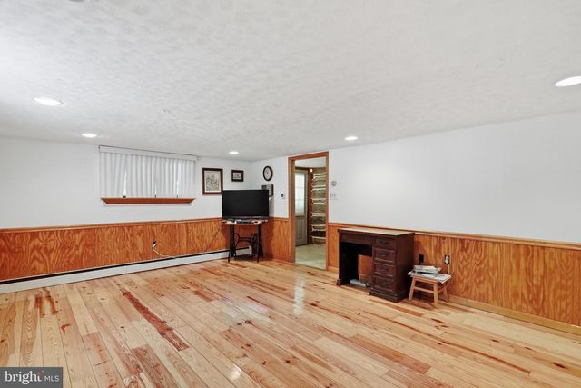 1220 BROWN RD, Knoxville, MD 21758