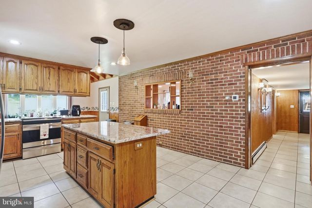 1220 BROWN RD, Knoxville, MD 21758