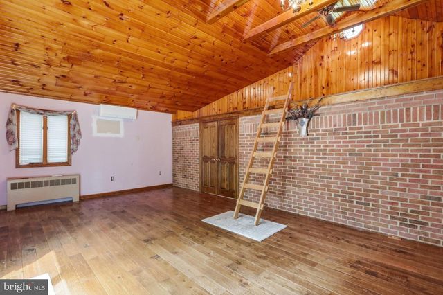 1220 BROWN RD, Knoxville, MD 21758