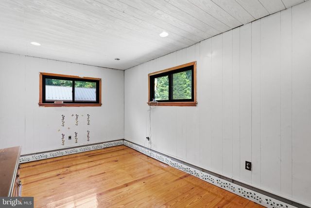 1220 BROWN RD, Knoxville, MD 21758