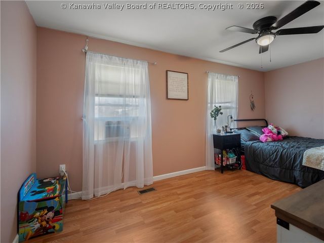 1452 Clearview Heights Road, Charleston, WV 25312