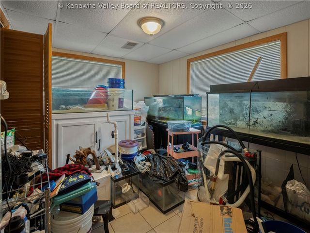 1452 Clearview Heights Road, Charleston, WV 25312