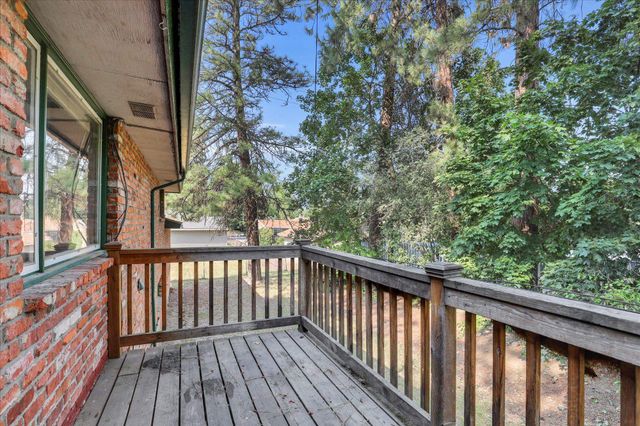 9120 N Wall St, Spokane, WA 99218