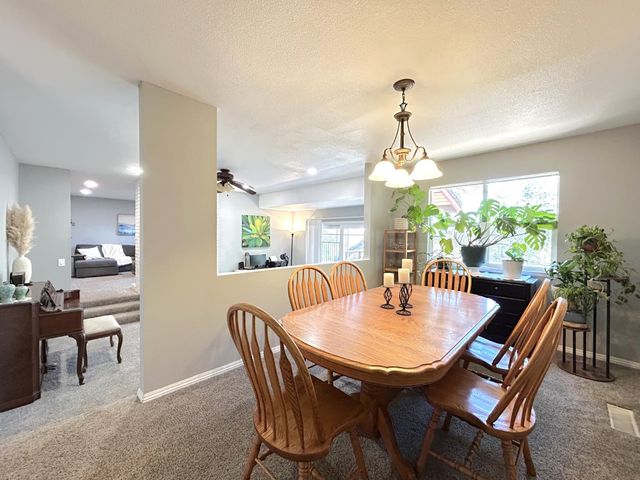 3952 Rustic Rd, Cameron Park, CA 95682