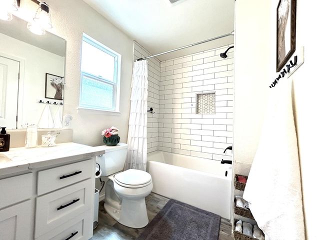 3952 Rustic Rd, Cameron Park, CA 95682