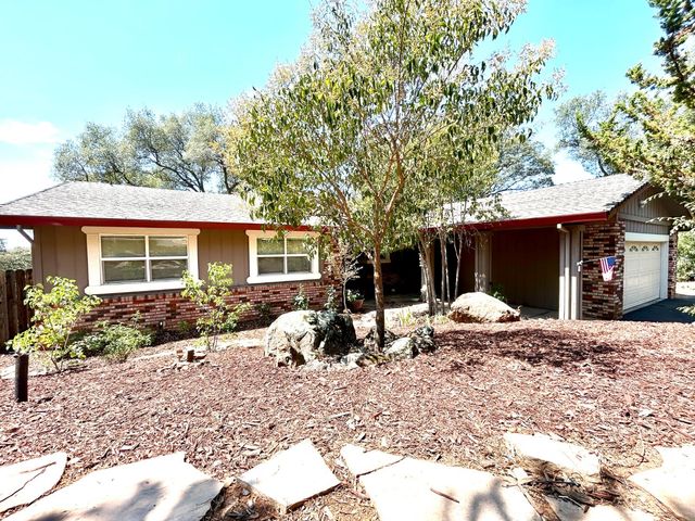 3952 Rustic Rd, Cameron Park, CA 95682