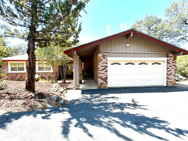 3952 Rustic Rd, Cameron Park, CA 95682