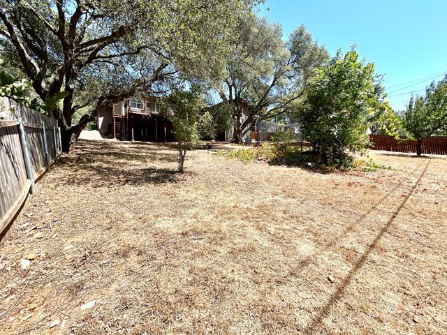 3952 Rustic Rd, Cameron Park, CA 95682