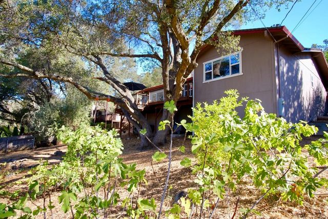 3952 Rustic Rd, Cameron Park, CA 95682
