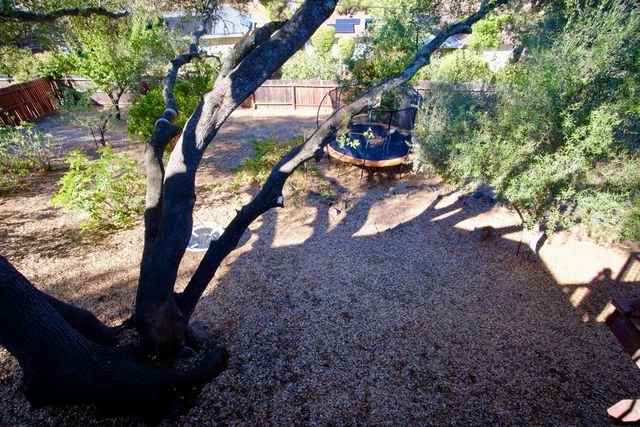 3952 Rustic Rd, Cameron Park, CA 95682