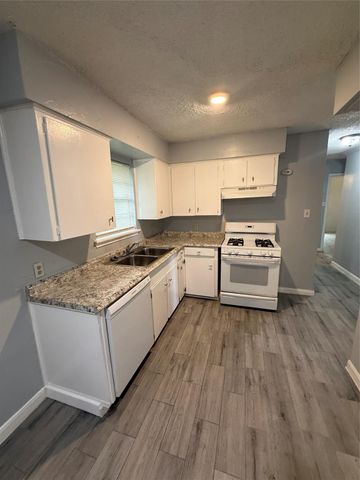 100 E Brown Street, Princeton, TX 75407