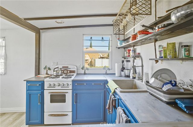 7148 Sage Avenue, Yucca Valley, CA 92284