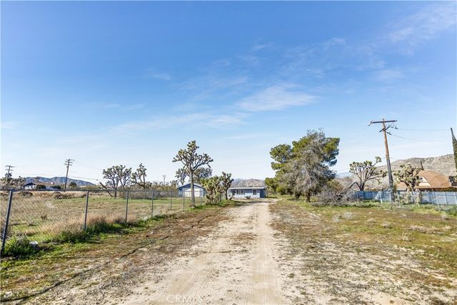 7148 Sage Avenue, Yucca Valley, CA 92284