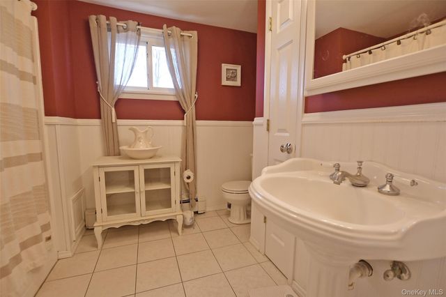359 Randall Road, Ridge, NY 11961