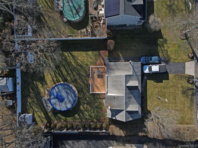 359 Randall Road, Ridge, NY 11961