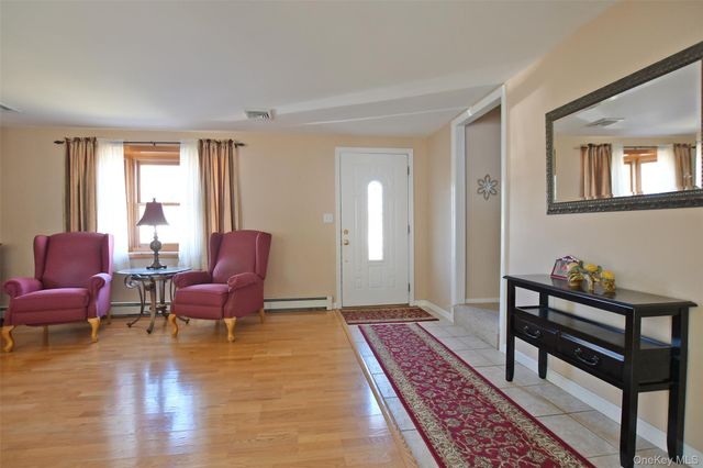 359 Randall Road, Ridge, NY 11961