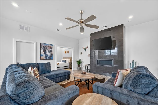 410 Melba Street 4, Dallas, TX 75208