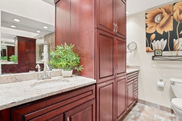 1002 Pine Brook Dr 20, Peabody, MA 01960