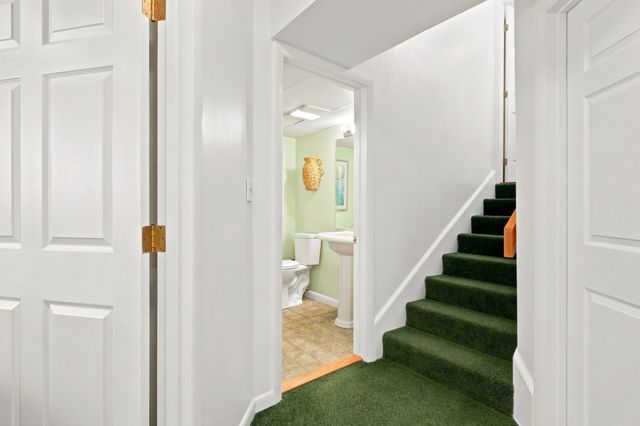 1002 Pine Brook Dr 20, Peabody, MA 01960