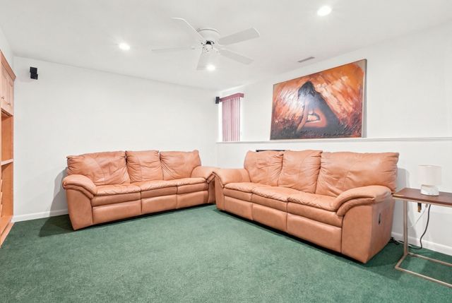 1002 Pine Brook Dr 20, Peabody, MA 01960