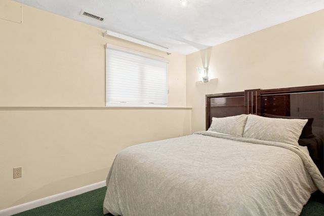 1002 Pine Brook Dr 20, Peabody, MA 01960
