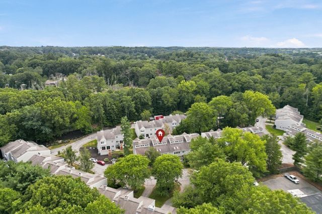 1002 Pine Brook Dr 20, Peabody, MA 01960