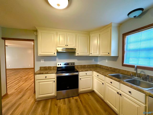 451 Shady Grove Road, Guntersville, AL 35976