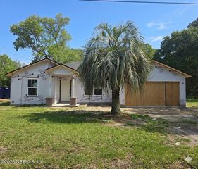 2020 PATE Road N, Jacksonville, FL 32226