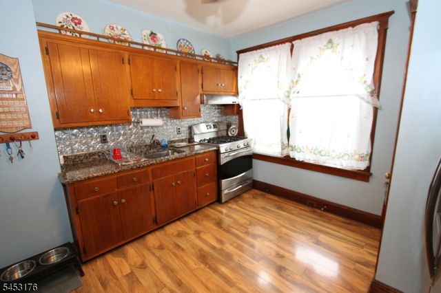 4 Midland Ave, Hawthorne Boro, NJ 07506