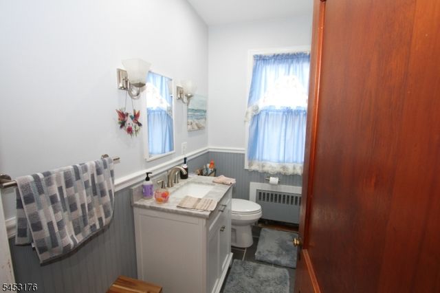 4 Midland Ave, Hawthorne Boro, NJ 07506