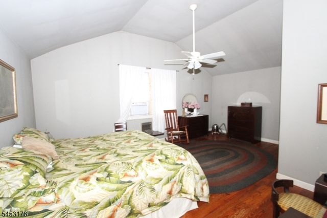 4 Midland Ave, Hawthorne Boro, NJ 07506