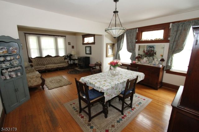 4 Midland Ave, Hawthorne Boro, NJ 07506