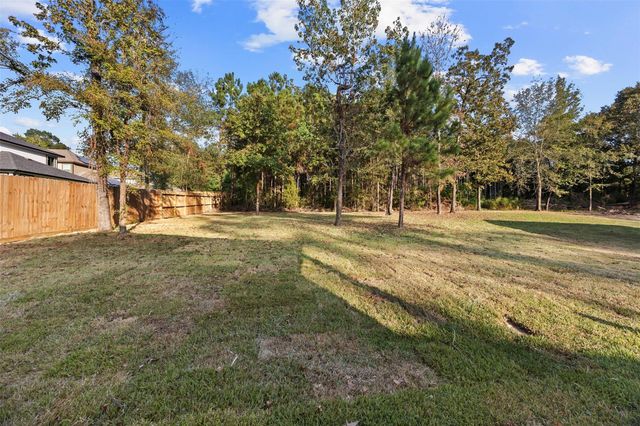 15123 Arrowhead Loop E, Willis, TX 77378