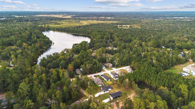 15123 Arrowhead Loop E, Willis, TX 77378