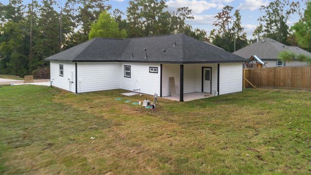 15123 Arrowhead Loop E, Willis, TX 77378