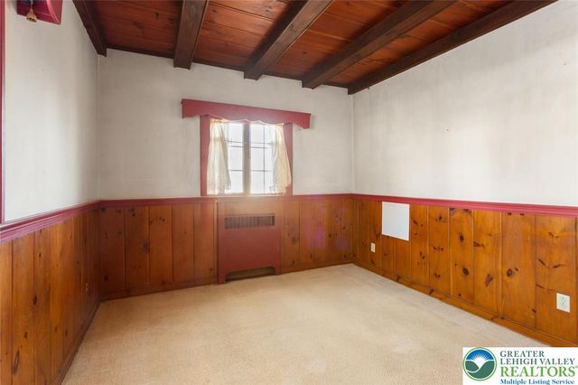 100 North Fairview Street, Nazareth Boro, PA 18064