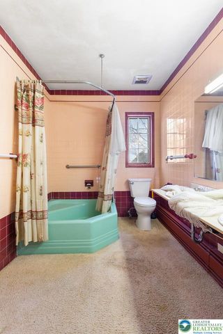 100 North Fairview Street, Nazareth Boro, PA 18064