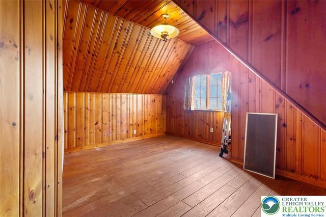 100 North Fairview Street, Nazareth Boro, PA 18064