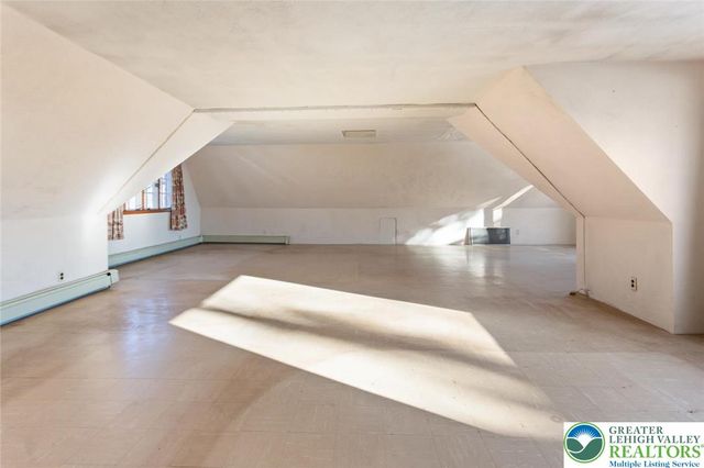 100 North Fairview Street, Nazareth Boro, PA 18064