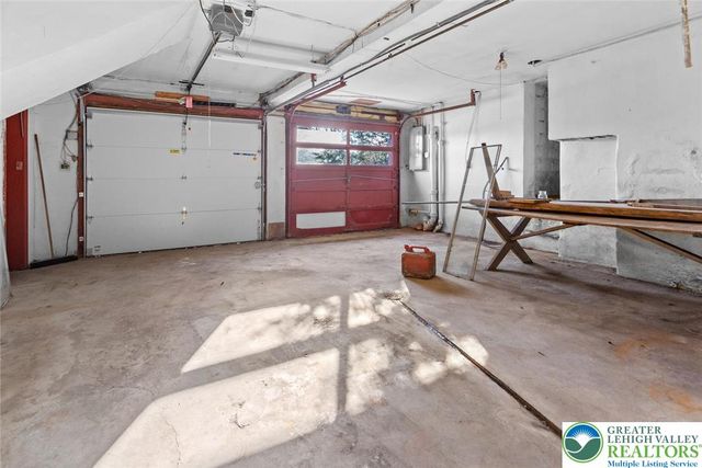 100 North Fairview Street, Nazareth Boro, PA 18064